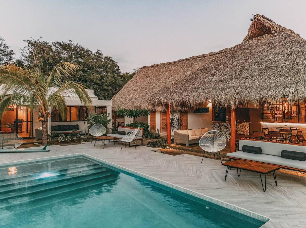 Surf And Yoga Retreat Nicaragua Vandrerhjem La Albina Eksteriør bilde