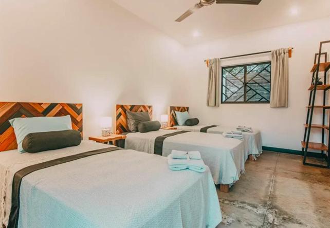 Surf And Yoga Retreat Nicaragua Vandrerhjem La Albina Eksteriør bilde